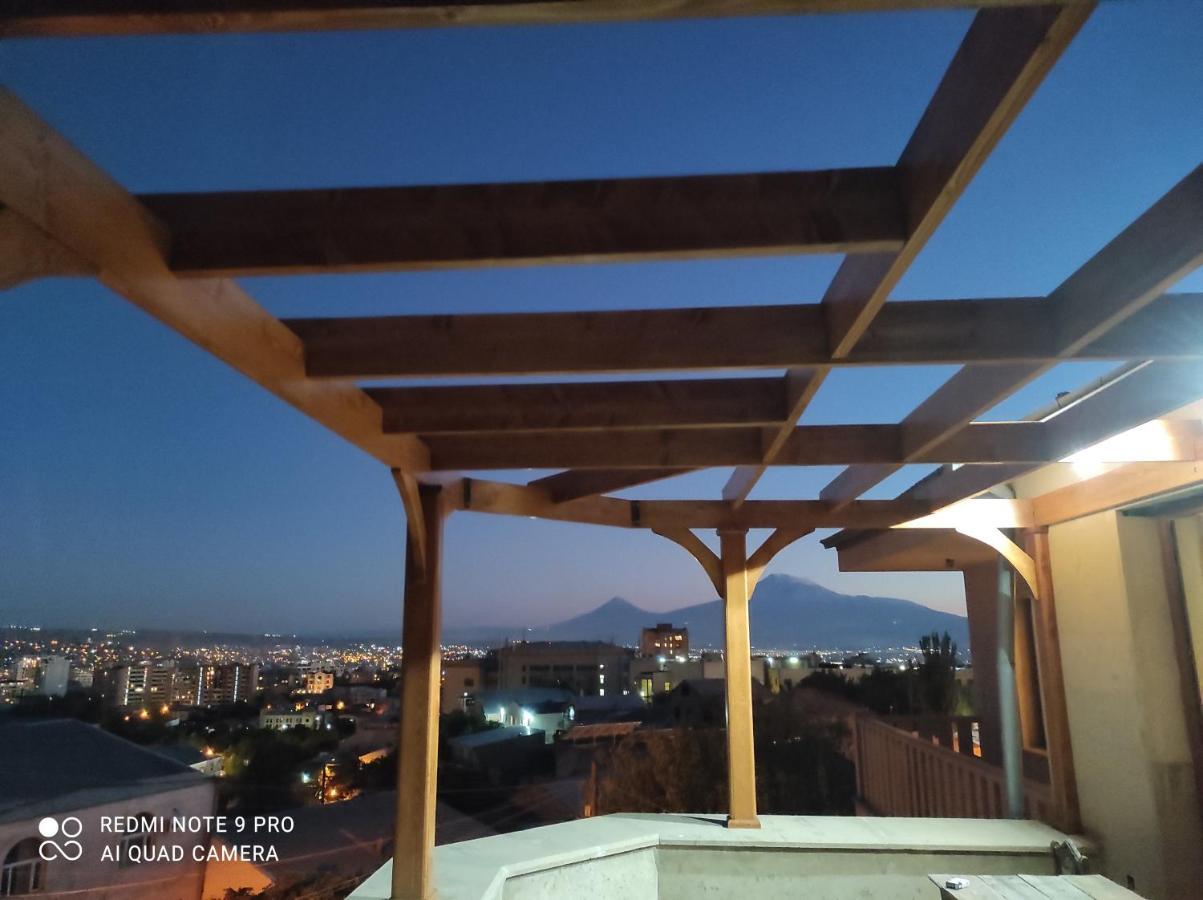 Homestay At City Center Єреван Екстер'єр фото