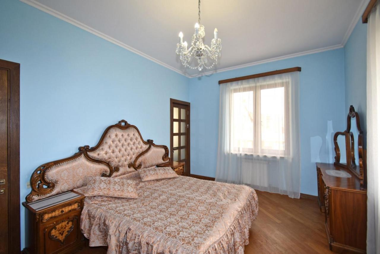 Homestay At City Center Єреван Екстер'єр фото