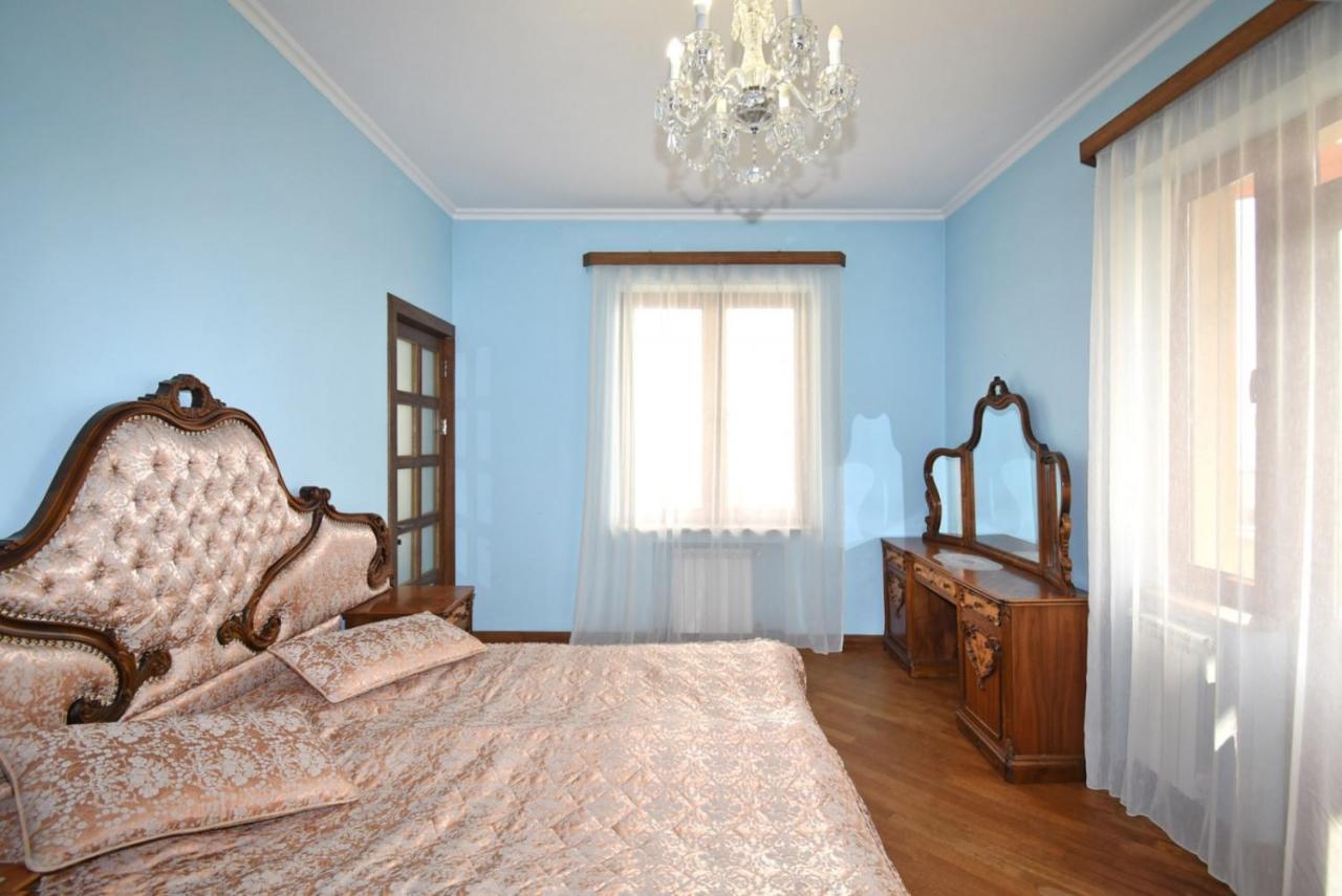 Homestay At City Center Єреван Екстер'єр фото