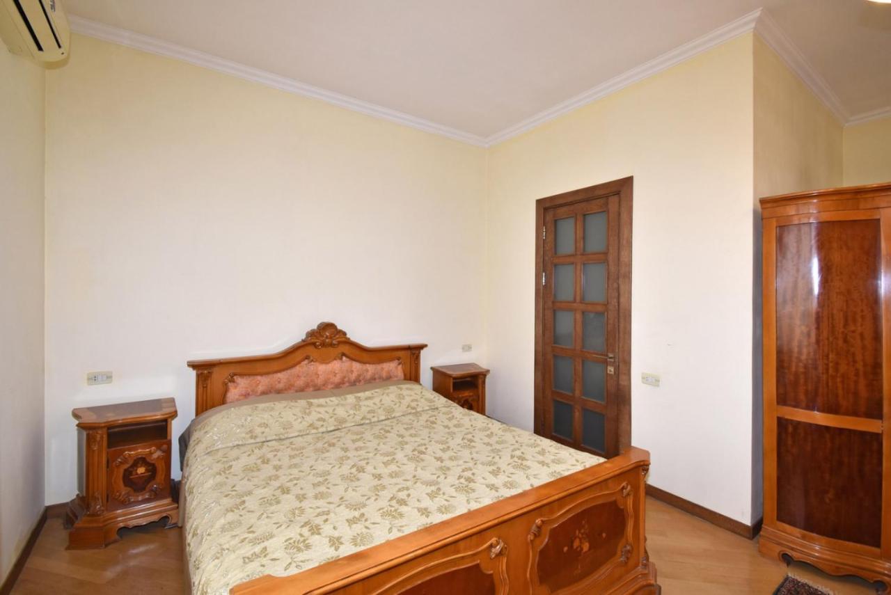 Homestay At City Center Єреван Екстер'єр фото