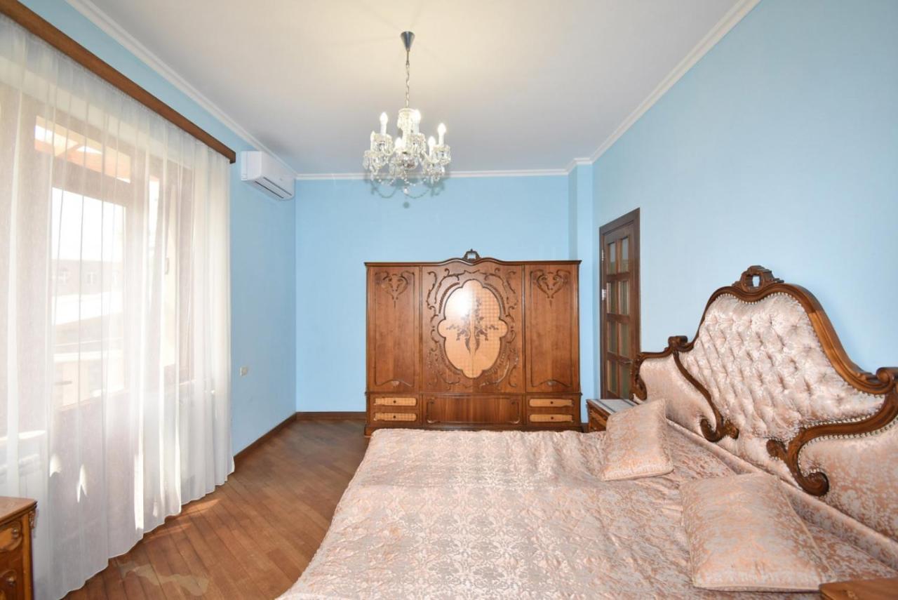 Homestay At City Center Єреван Екстер'єр фото
