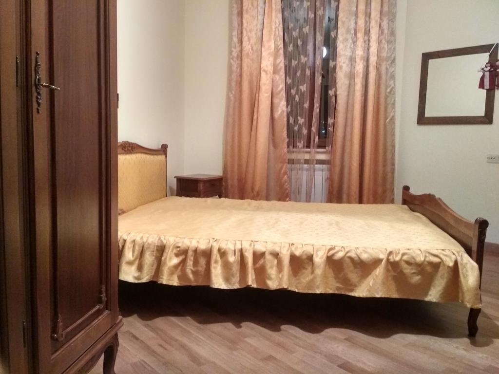 Homestay At City Center Єреван Екстер'єр фото